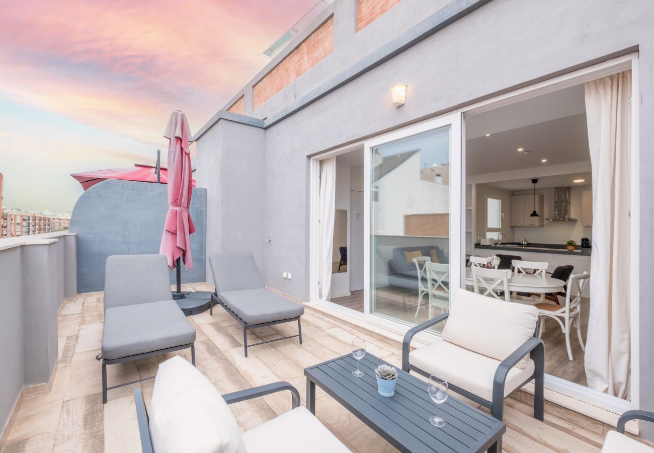 Apartamento en Valencia - ♥ Modern Penthouse with Private Terrace ♥