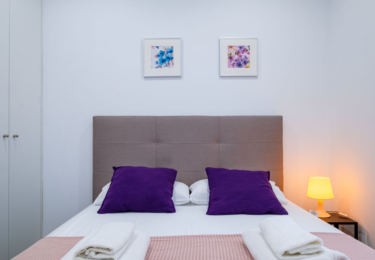 Appartement à Valence / Valencia - Spacious Clean & Colourful Apt Quiet Zone