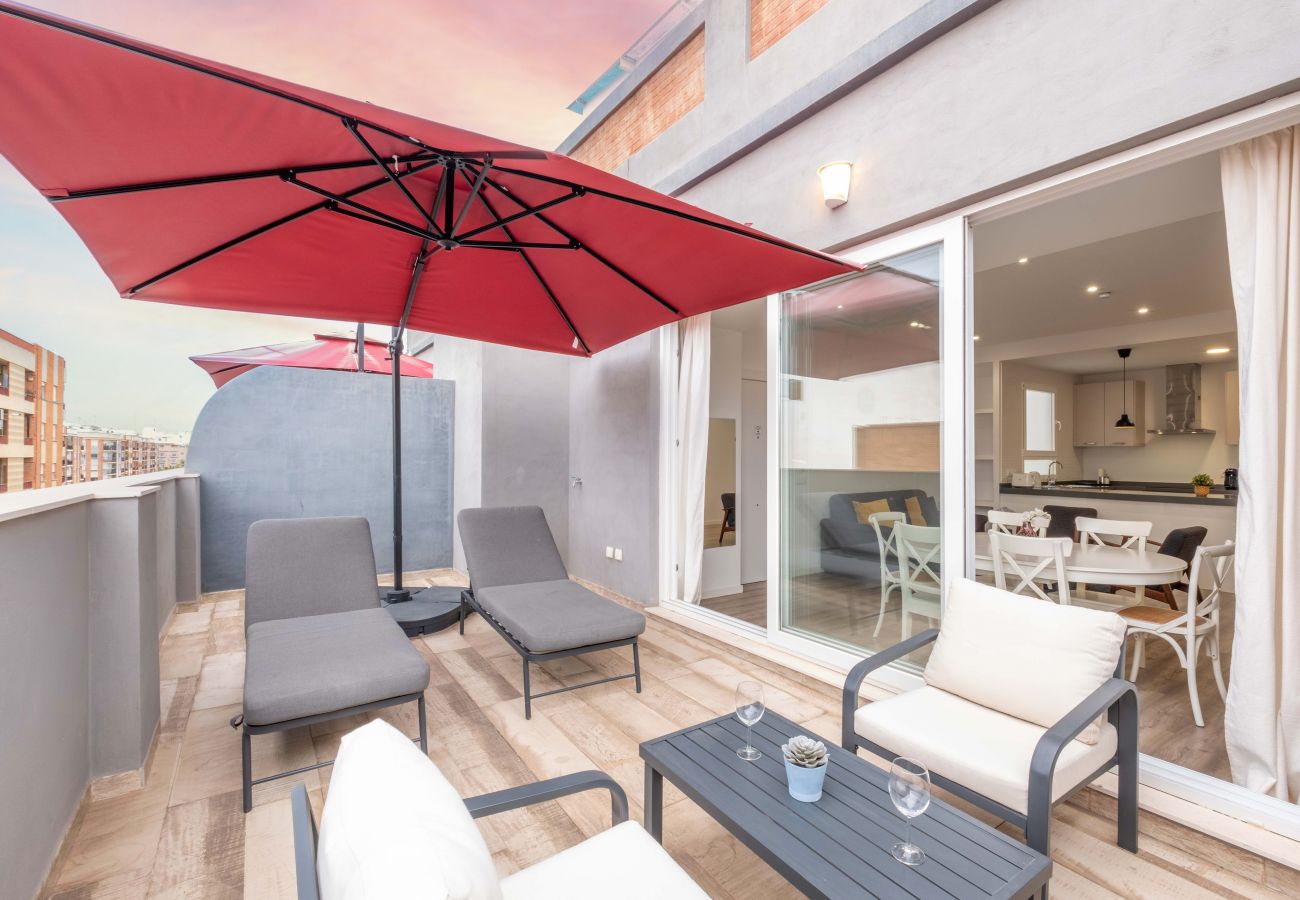 Apartment in Valencia / València - ♥ Modern Penthouse with Private Terrace ♥