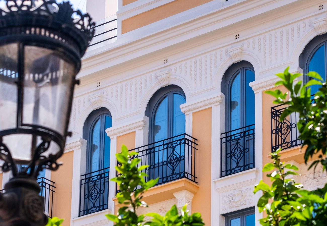 Apartment in Valencia / València - 🧿Beautiful Suite with Private Terrace🧿